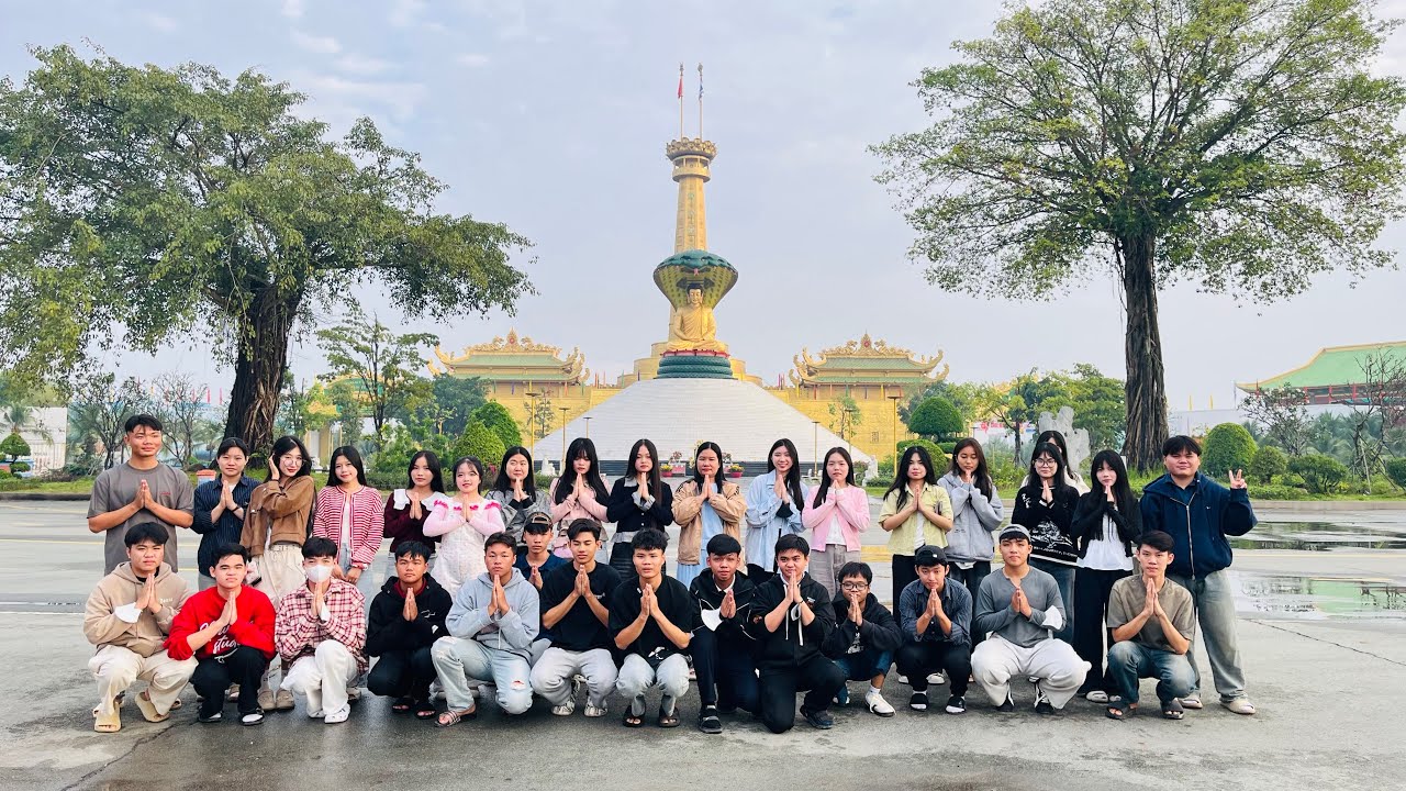 Trung học phổ thông Tân Thạnh về nguồn xe 12 ngày 27 tháng 2 năm 2026