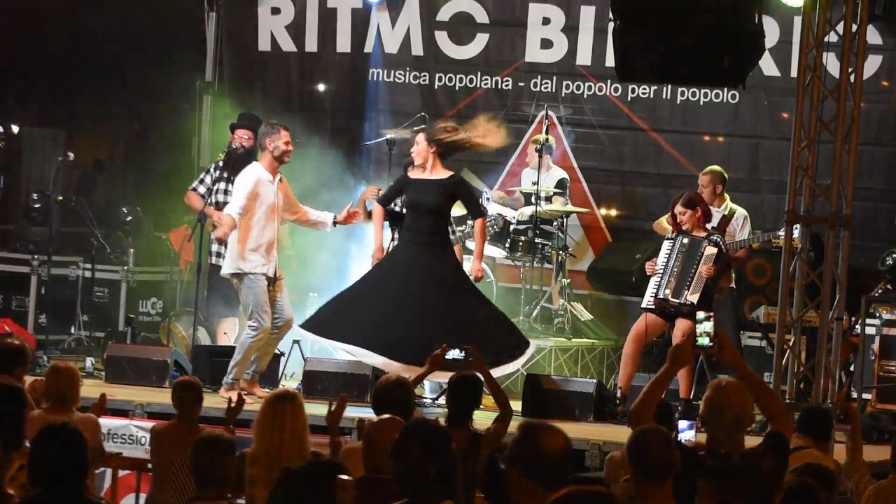 Ritmo binario Lu sciallabbà Torre Mozza Salento 8\18