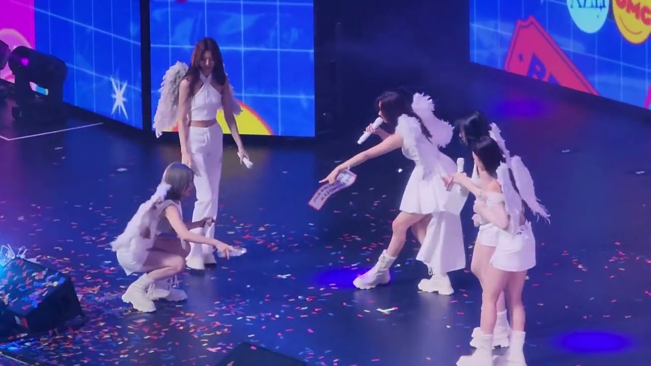 221026 ITZY 있지 - DOMINO Trust Me (MIDZY)  IT'z SUMMER Be In Love - fancam @ Youtube Theater
