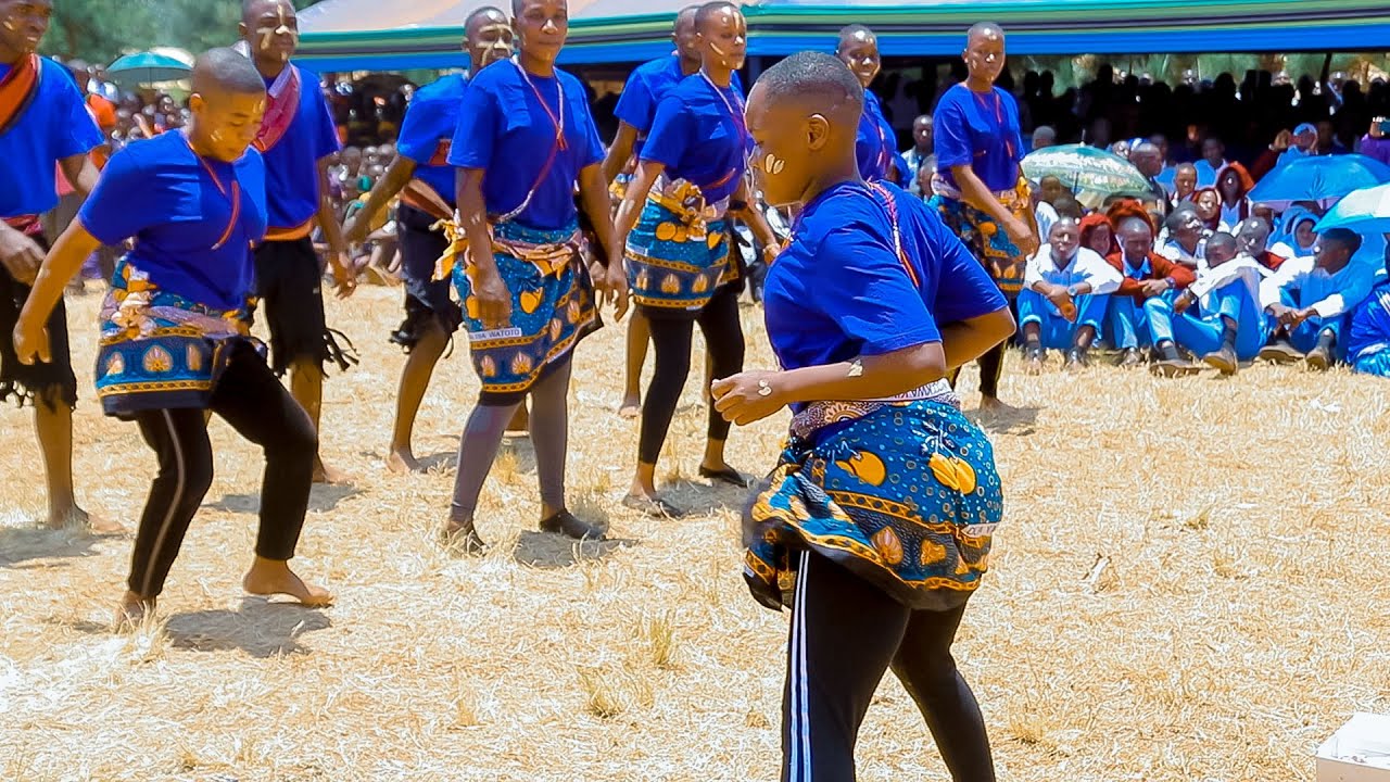 BALAA LA JKT MBELE YA WAZIRI LATISHA SANA HAIJAWAI TOKEA
