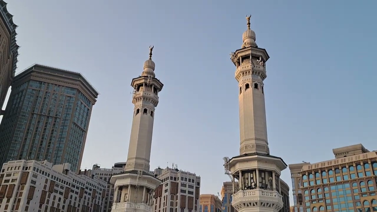 মসজিদ-আল- হারামের চারপাশ।। 