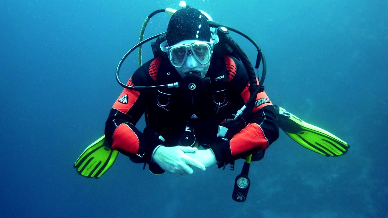 Relaxing Ambient Soundscape - ASMR - Scuba Diving In Machinery Ocean - Sonar Pings - Bubbles
