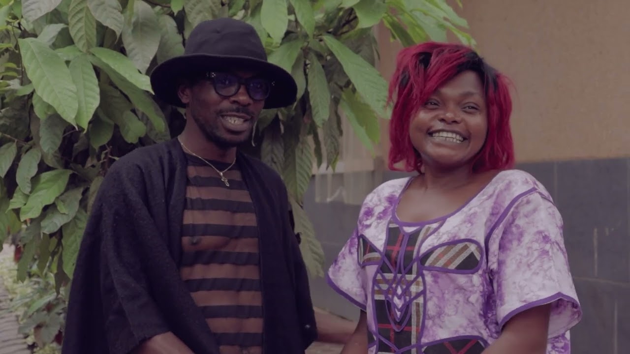 Affaire de Fan. Edoudoua pique une colère en voyant Nivaquine embrasser Petit Sako Artiste ivoirien
