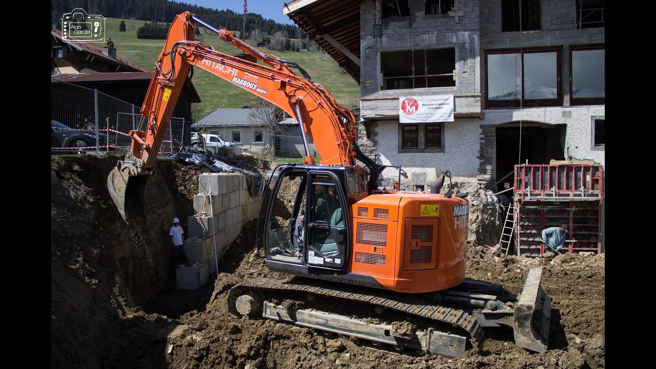 Hitachi - FiatKobelco - Hyundai ~ MABBOUX Meg&egrave;ve {HD}