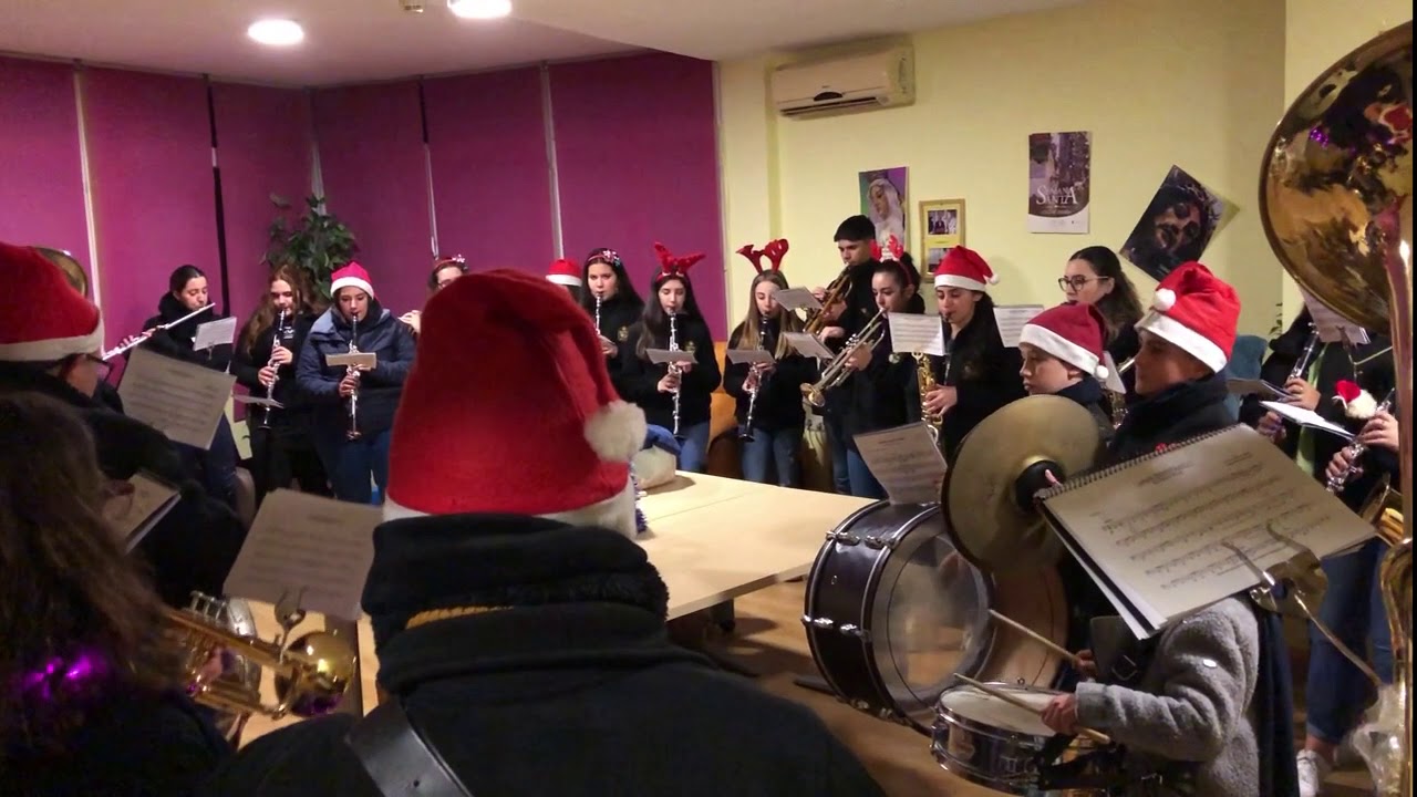 Pasacalles Navideño a cargo de la Banda de Música Municipal Ntra. Sra. del Rosario.