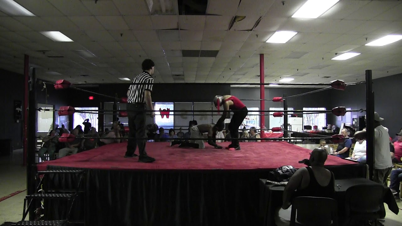 El Loco the Clown Vs RayRay Sanders