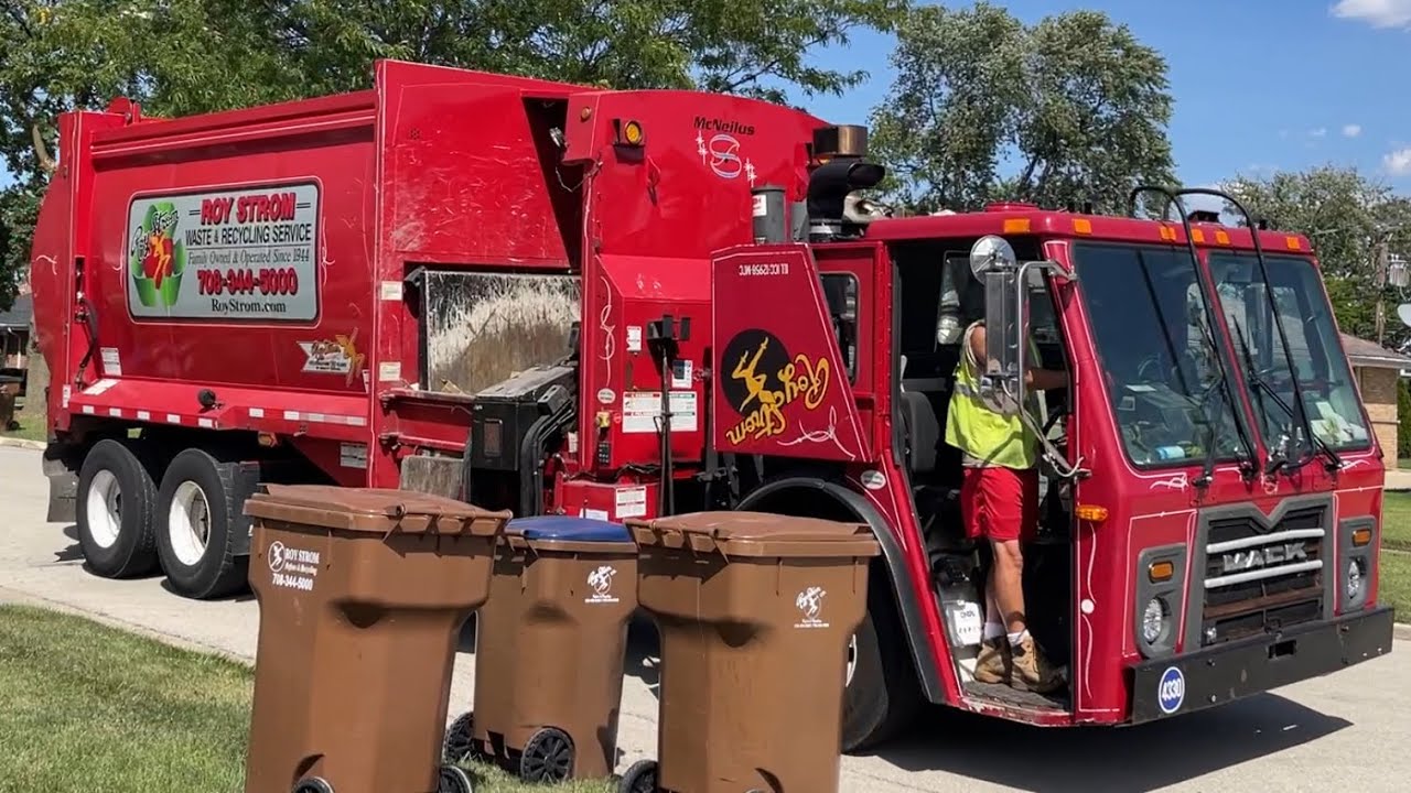 Roy Strom Mack LEU McNeilus M/A Garbage Truck