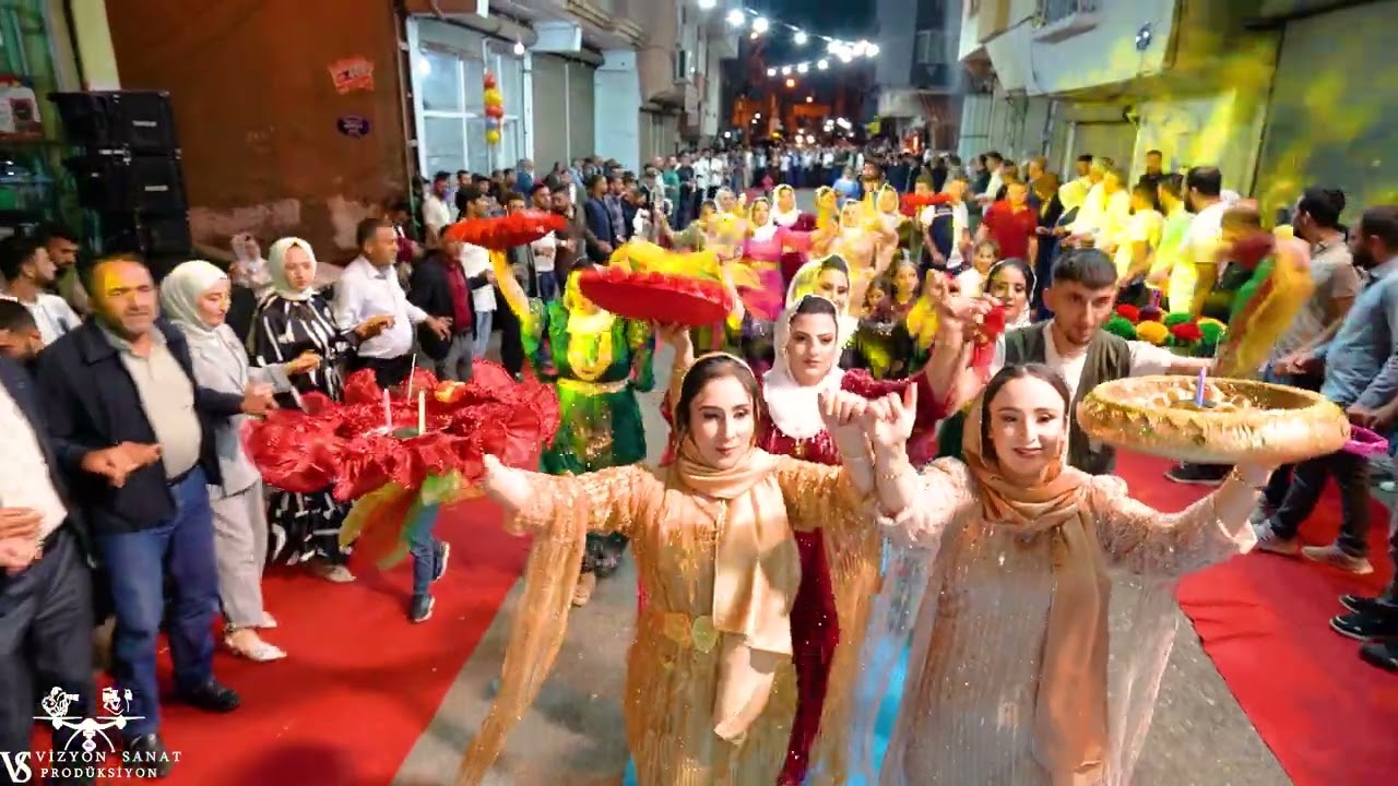 KAZAK AİLESİ (BÖYLE COŞKU YOK)İKİ MUHTEŞEM SES CİHAN KILIÇER -NURİ BOTAN VE EKİBİ ÇİĞDEM ŞAN