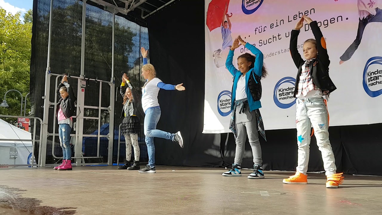 TanzalarmKids tanzen zu AEIOU Komm lass uns tanzen