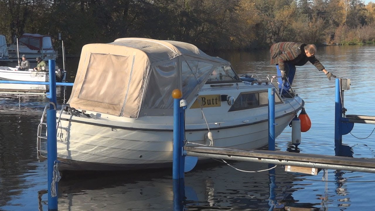 Wie kommen die Boote an Land? Slippen in einer Marina