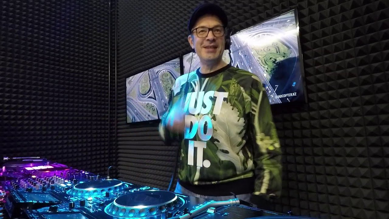 DJ Compass Vrubell