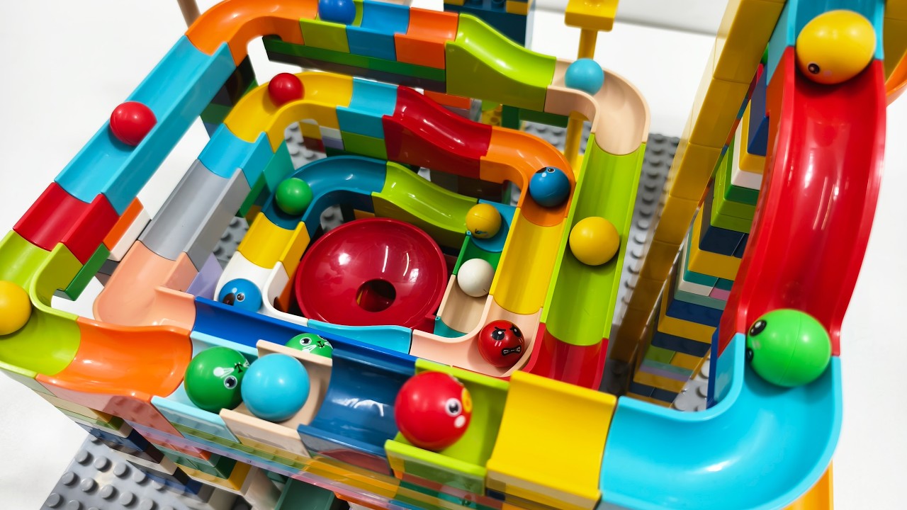 Okay… This LEGO DUPLO Marble Run Got Out of Control 😳🌪️