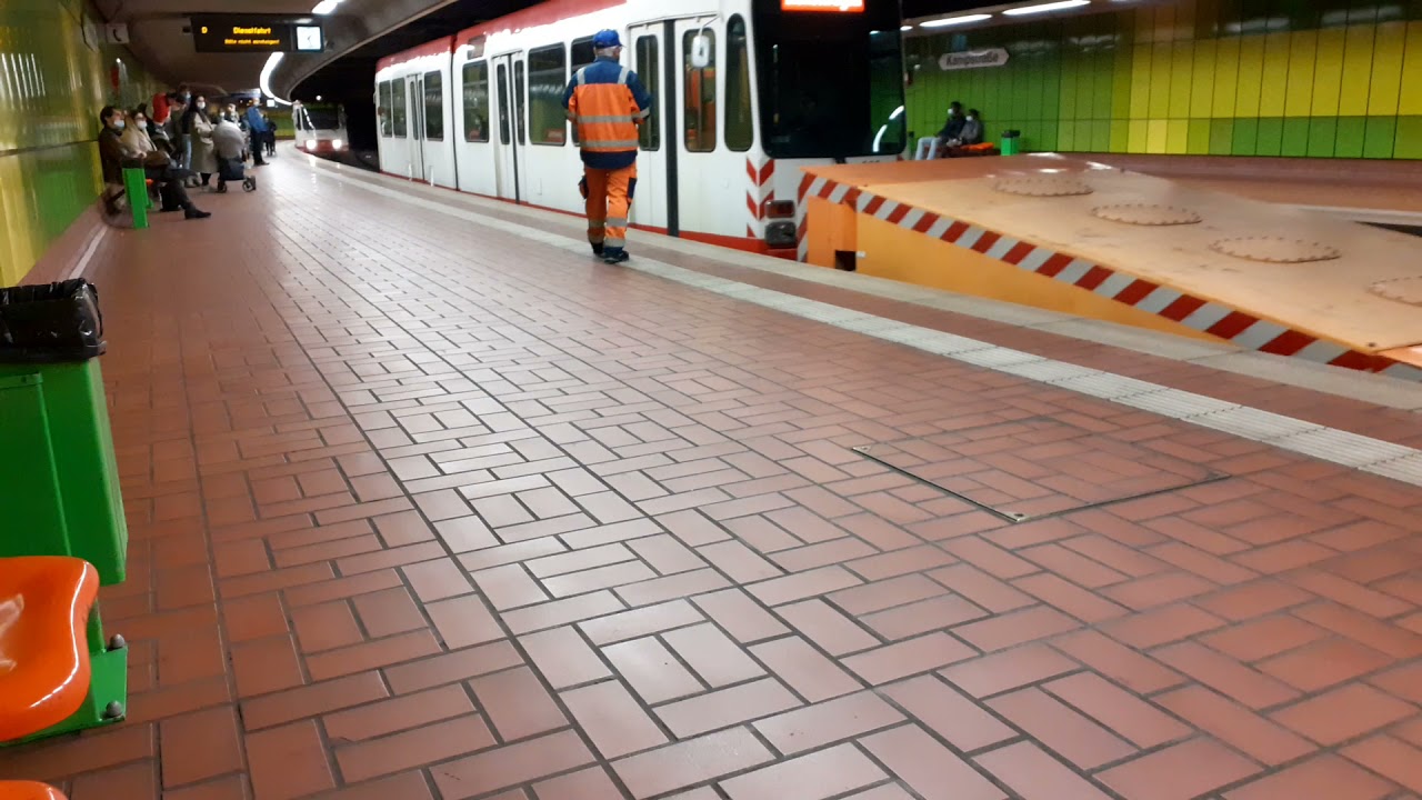 Ausfahrt Des Schleifwagen N6C an der Kampstraße