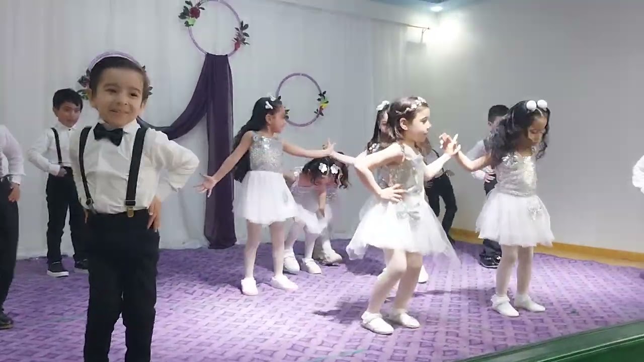 فقرة أمي يا نور بيتنا تقديم أطفال أولى روضة١