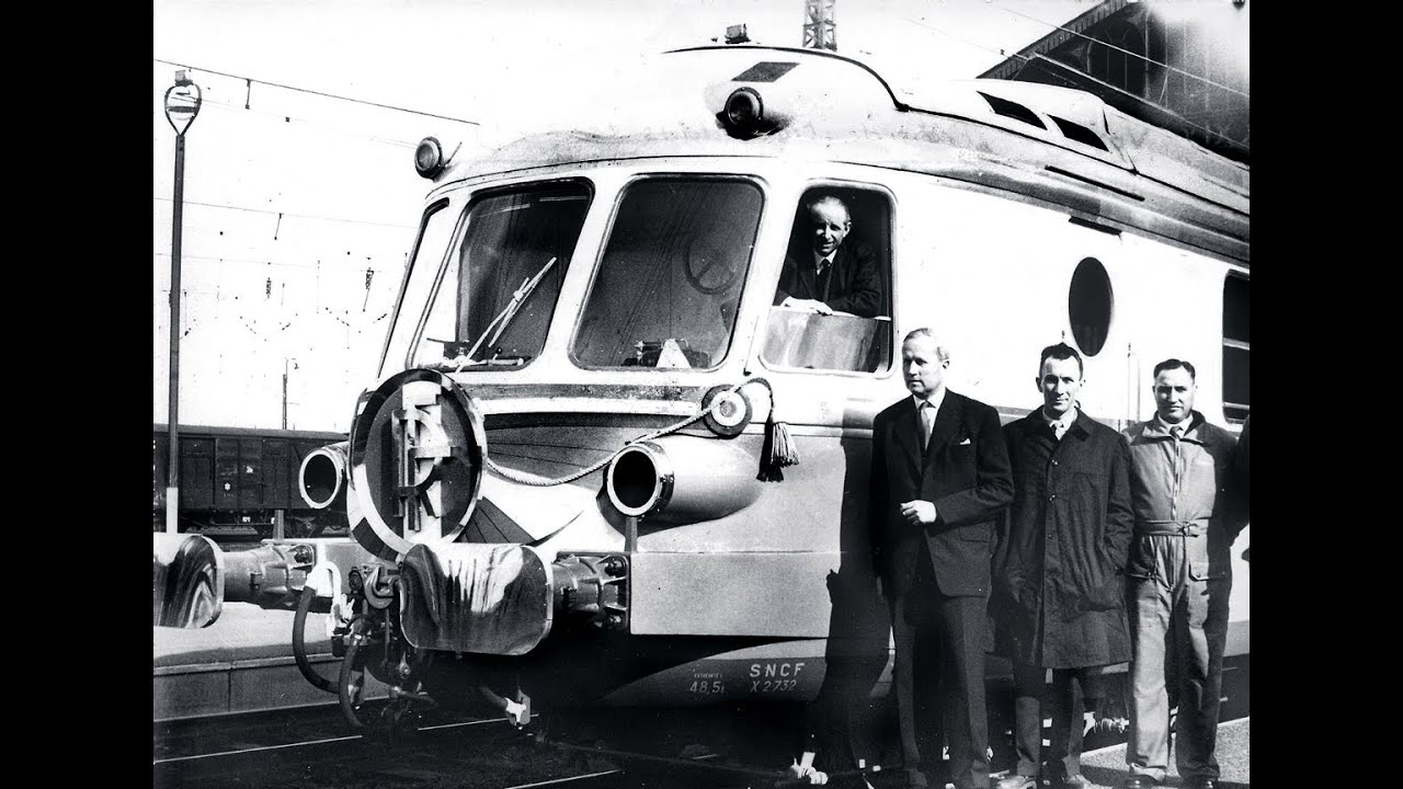 RP221 : Charles de Gaulle à bord de la RGP présidentielle