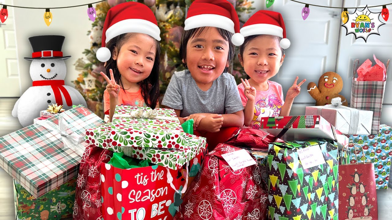 Christmas Morning Special Opening Presents with Ryan's World!!