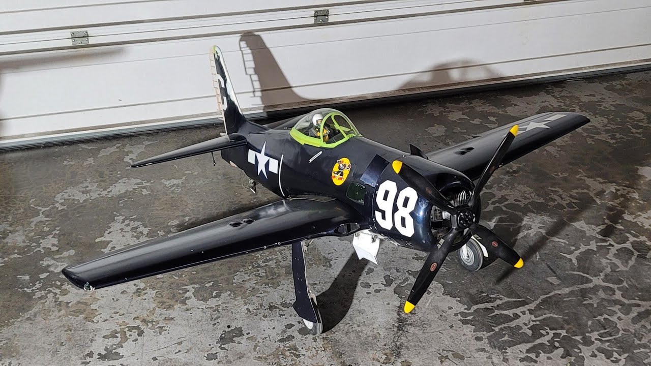 GIANT SCALE F8F BEARCAT DLE 222 ENGINE RUNS