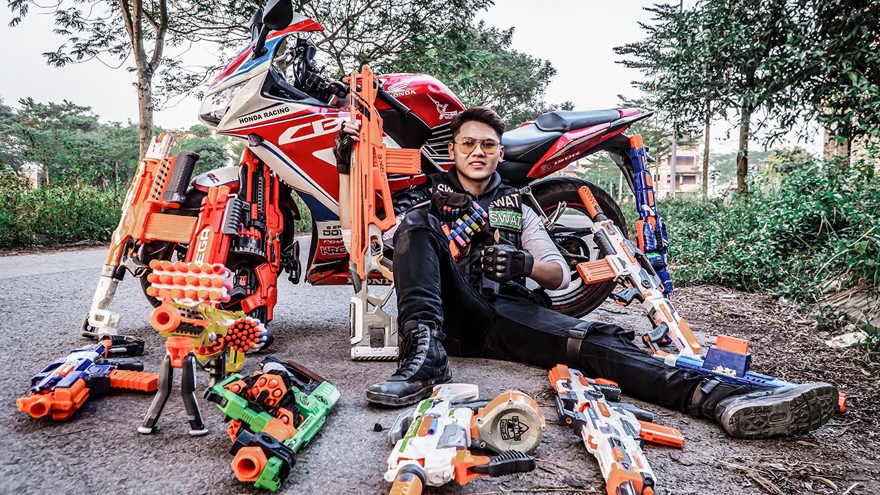 Игра LTT ​​Nerf War: Спецназ SEAL X Nerf Guns сражается с боссом-ракетой, преследующим высокопост...