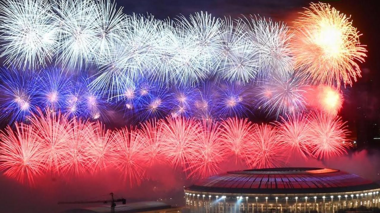 Салют день Победы 9 мая 2021 в Москве. Праздничный салют.