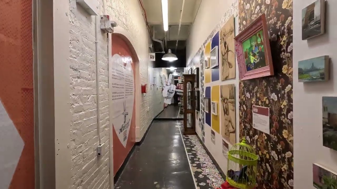 Chelsea Market Walkthrough - New York City Meatpacking District