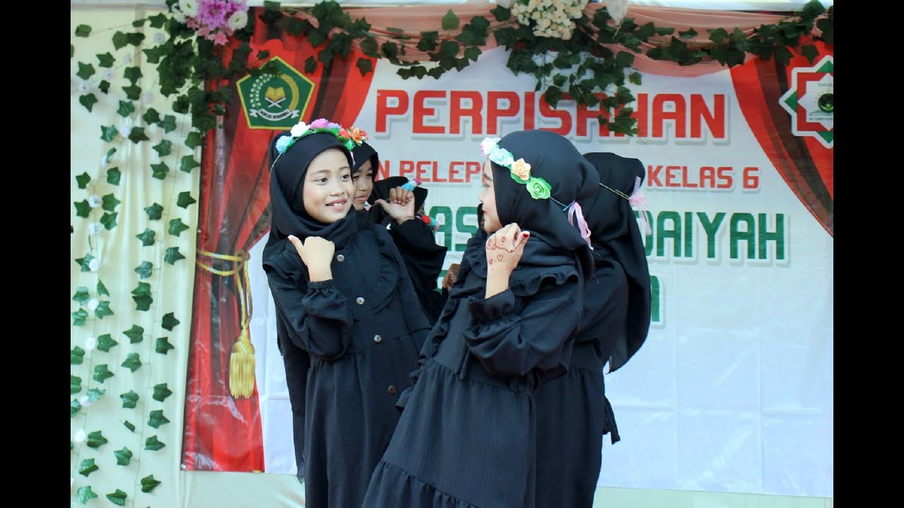 Tari Arabic Rahmatun Lil’Alameen Maher Zen - Siswi Kelas Dua MI SIdaharja 2023