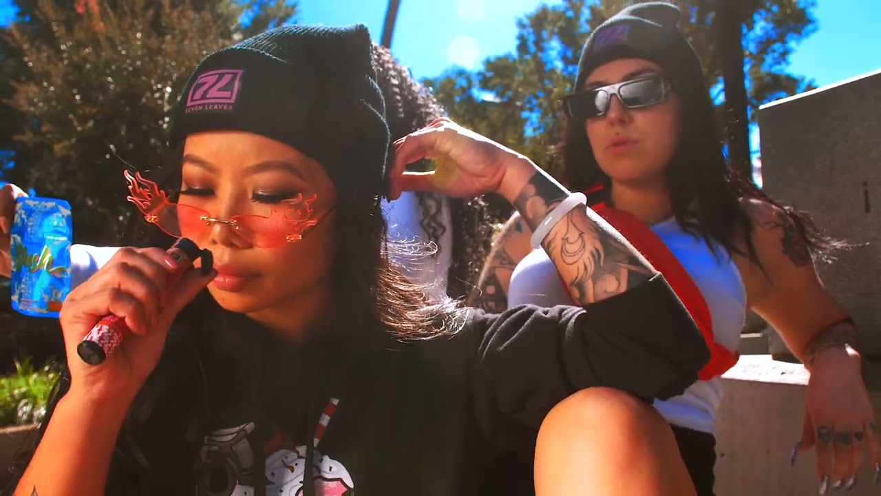 Seven Leaves - Cannabis lifestyle (4K)