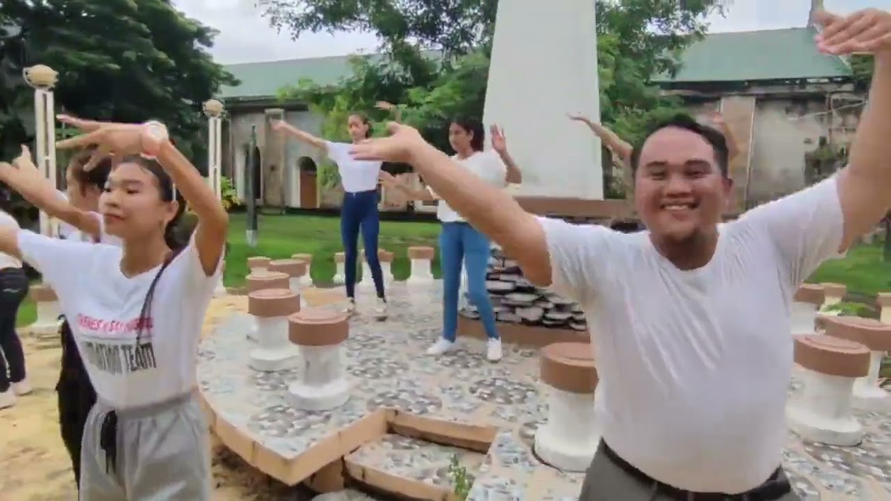 HIGH FIVE PARA KAY MARIA