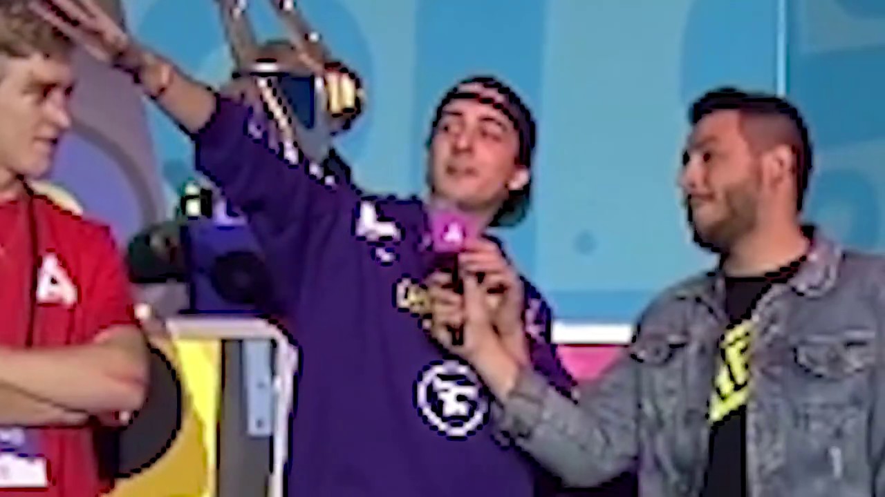 Tfue with the hot yohooho dawg chilhilhil