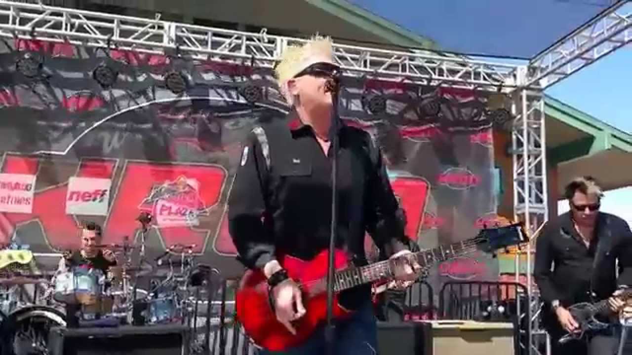 The Offspring - Coming For You LIVE, first live performance!
