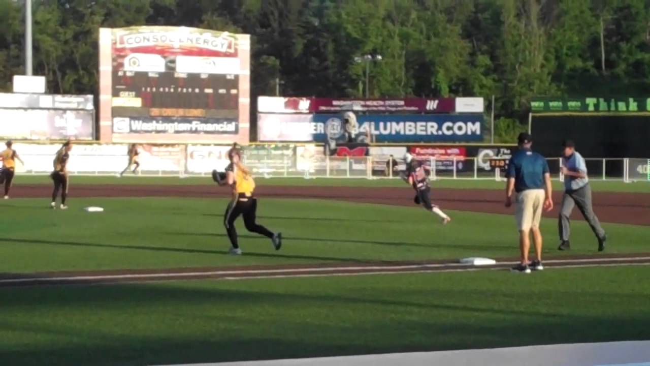 Caitlin Lowe with a trip trip triple!