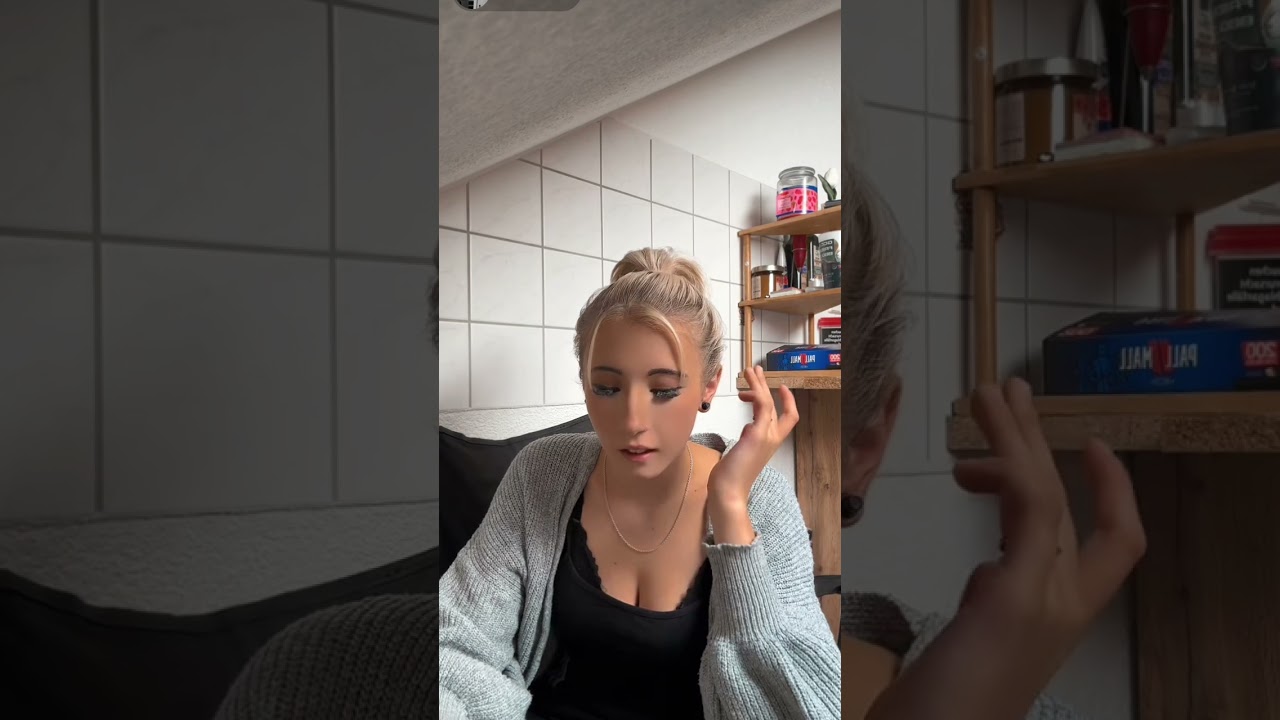 Sexy smoking girl with beautiful eyes! 🚬