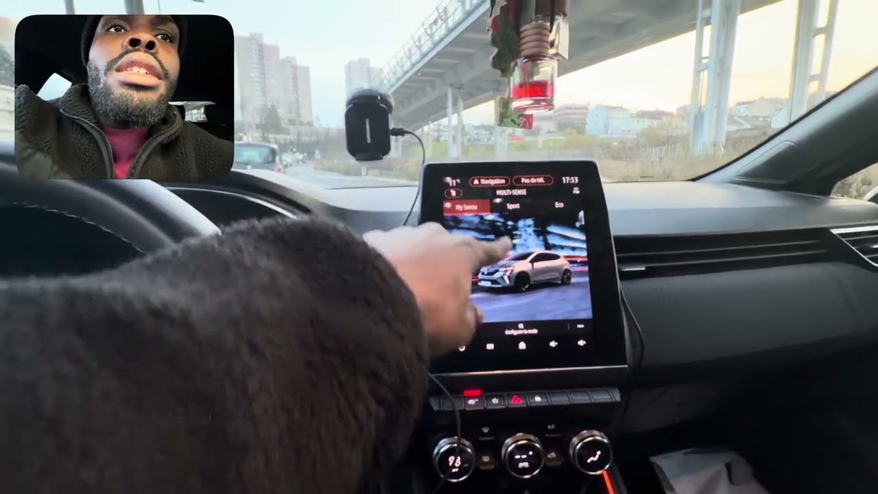 Après un an et 36 000 kilomètres, voici mon retour d’expérience sur la CLIO 5 ESPRIT ALPINE.