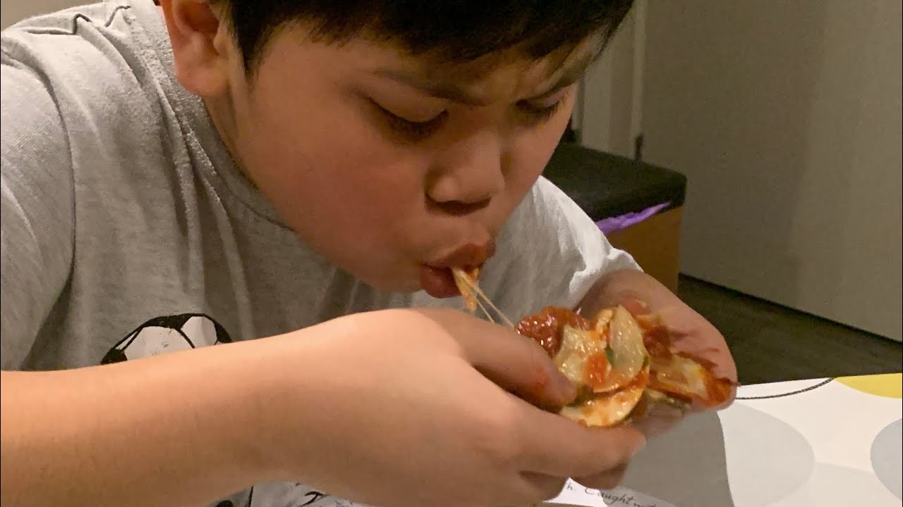 Easy Pepperoni Pizza recipe by Andrei