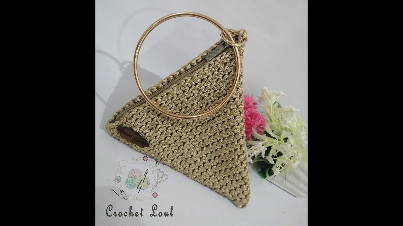 طريقه عمل شنطه علي شكل هرم (مثلث) #اجدد_شنط_الكروشيه crochet bag