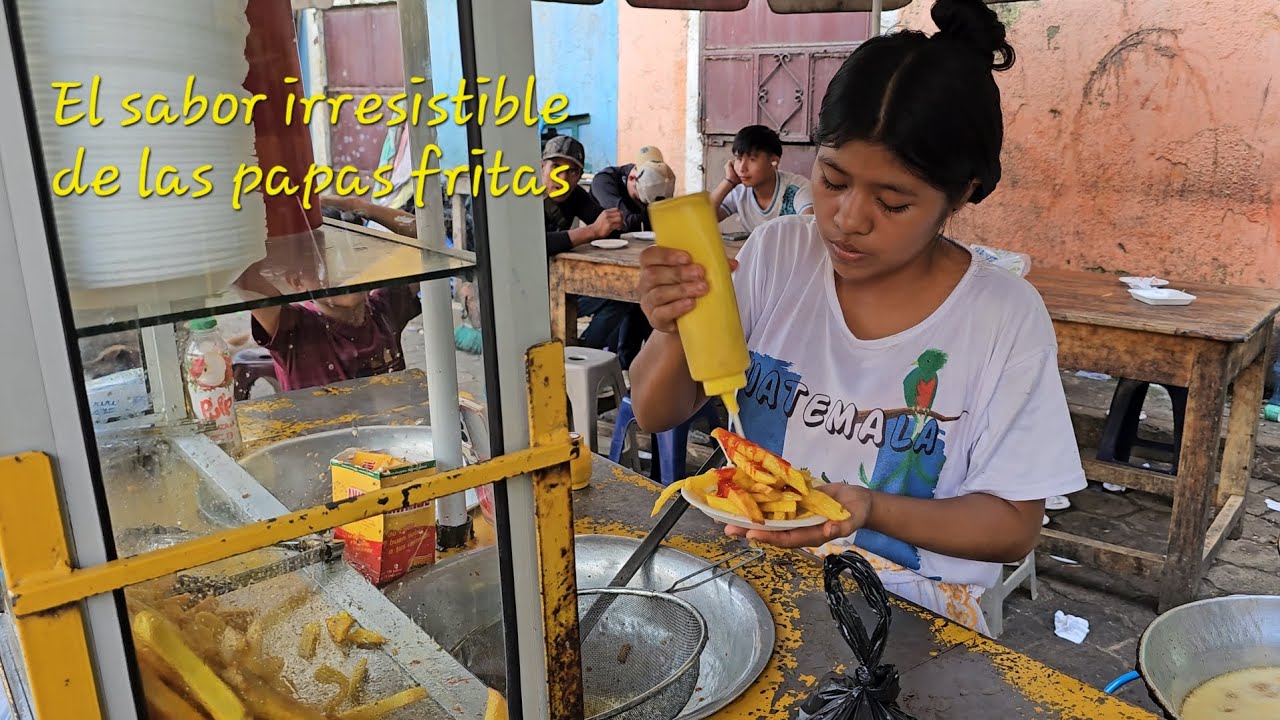 Deliciosas papas fritas preparadas al instante #guatemala #cultura #tradiciones 