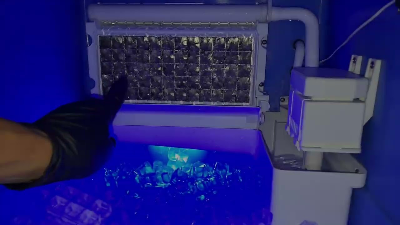 Qué hacer cuando el hielo de mi máquina de hacer hielos sale muy líquido. Código del equipo: SH33
