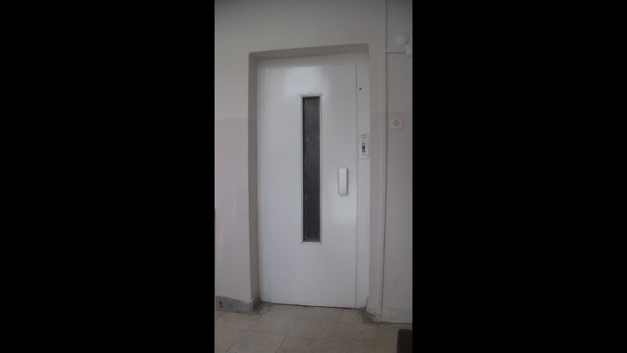 Amazing Thyssen - Nuras elevator w/o inner doors, Güllük Caddesi, Antalya, Türkiye