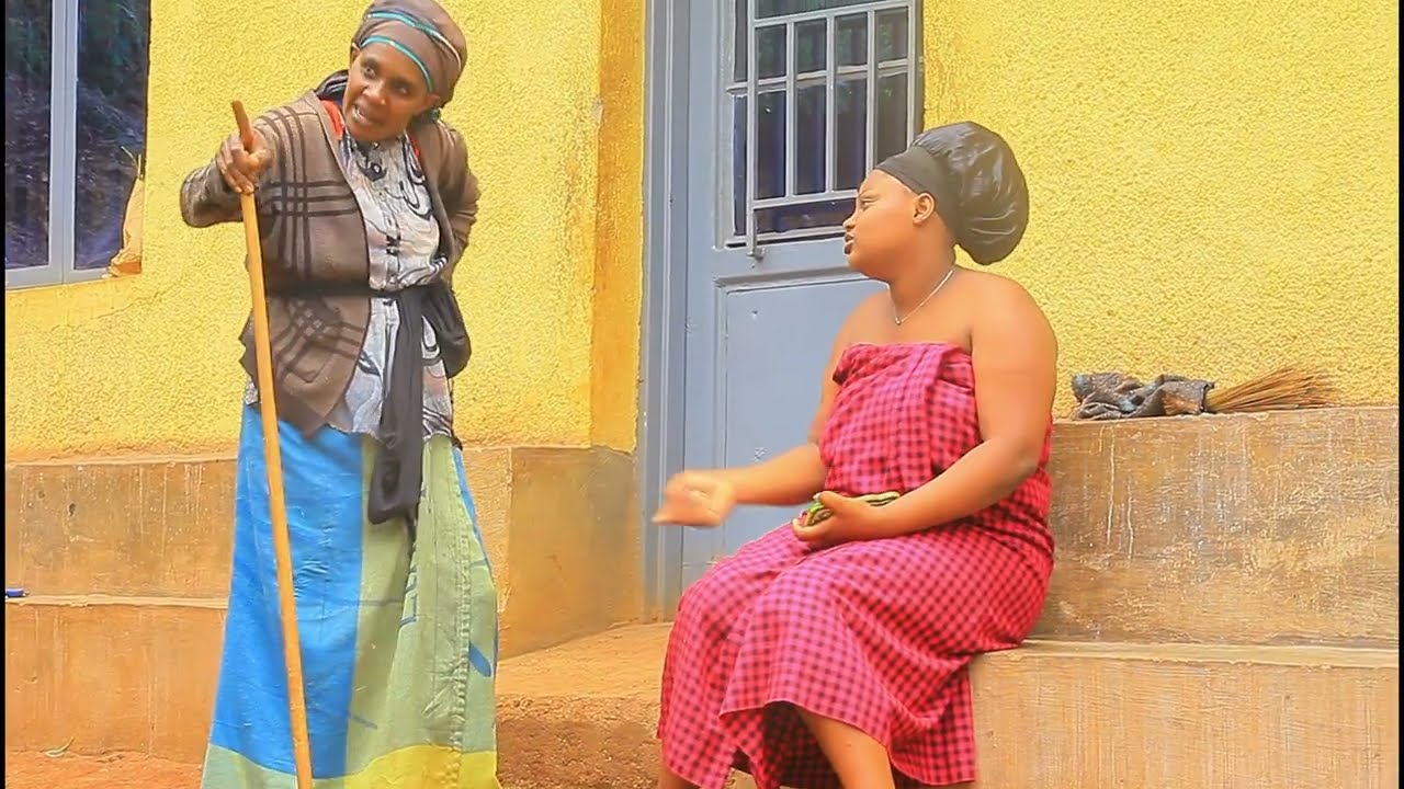 Karabaye nyirangare afashe umugabo we asambana numupangayi we muri dushe mbega ibyo amukorey😭😭😭🤣🤣🤣