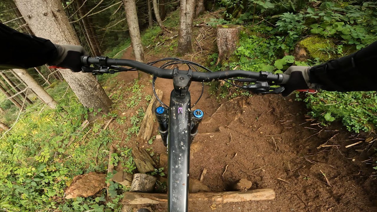 Bikepark Leogang 2022 - Forsthof Trail - Slippery when wet