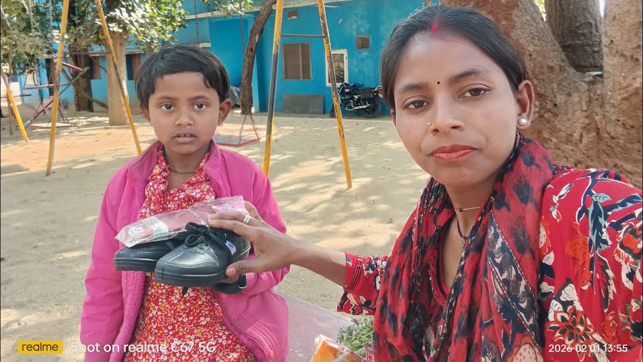 NANDINI KE LIYE BLACK JUTA LIYE 👟👟🪣 🥄!! NEW VLOG VIDEO  !! Garib Didi Ki Vlog  !! 