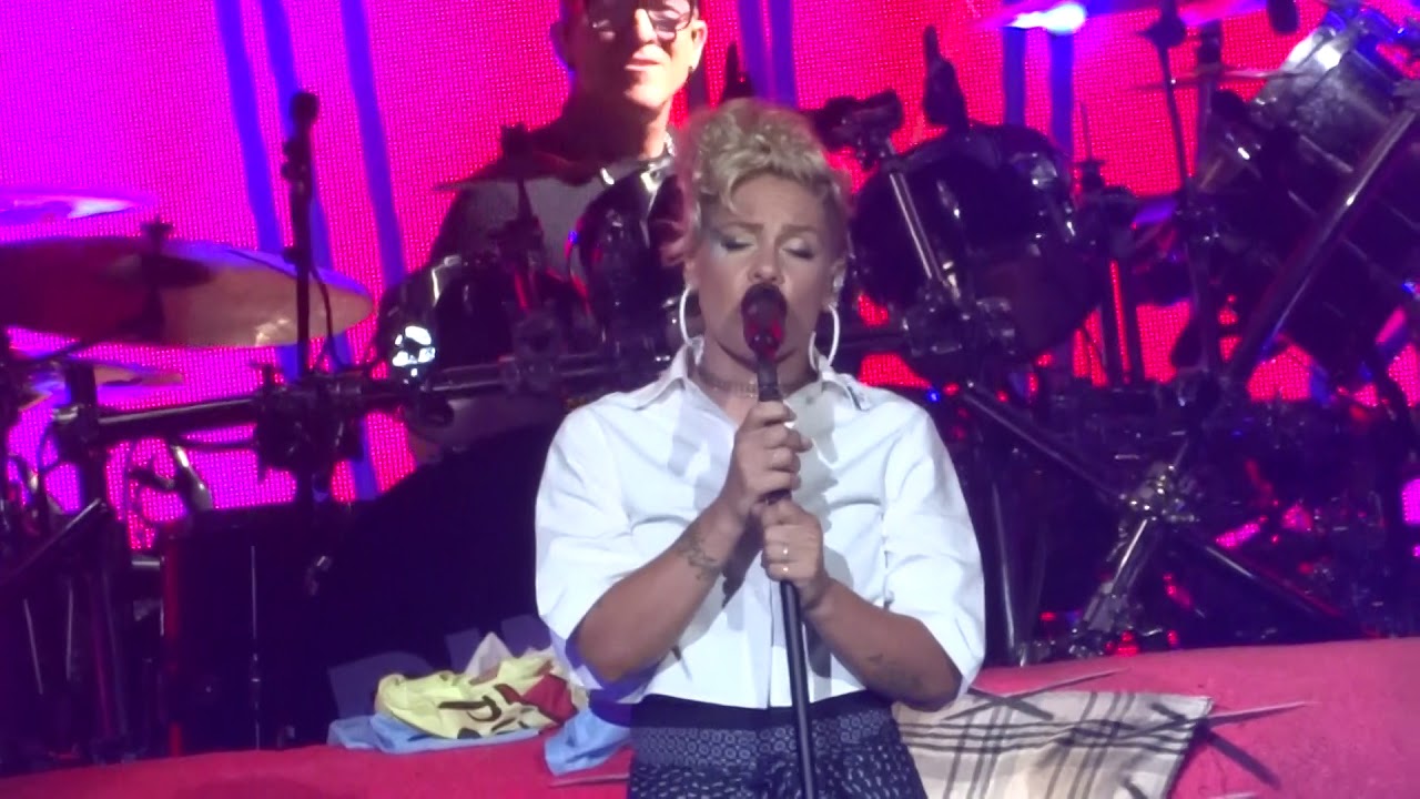 Pink - Sober - LIVE @ Waldbühne in Berlin 11.08.2017