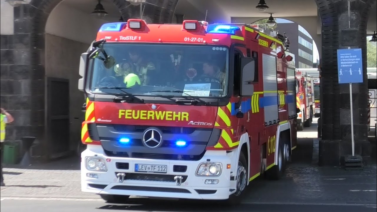 [Reserve Fahrzeug] Werkfeuerwehr Chempark Leverkusen rückt mit 8 Einsatzfahrzeugen aus