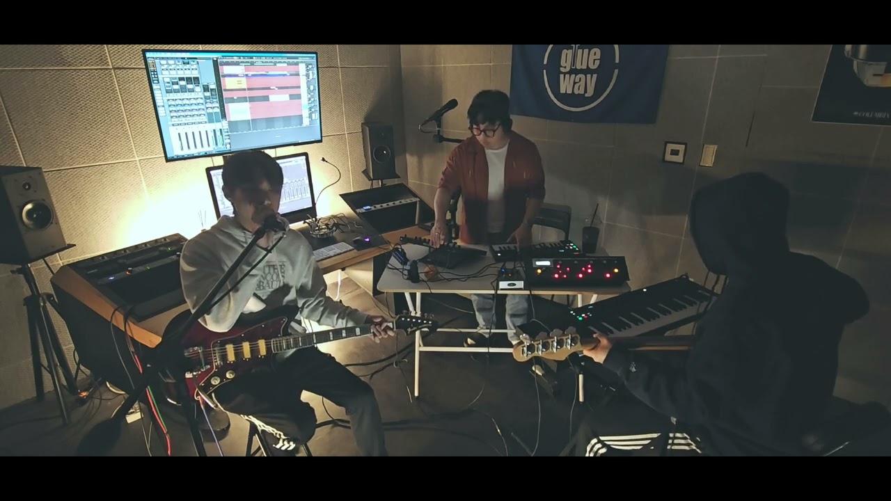 밤의 파도 - Glueway (글루웨이)_One Take Live Clip