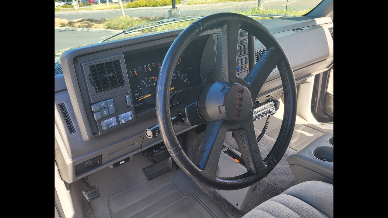 93 Suburban 4X4 Interior Video
