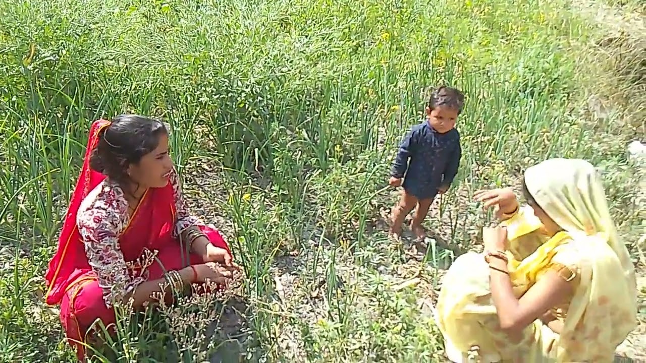 हमारी कॉमेडी वीडियो कैसा लगा कमेंट बॉक्स में जरूर बताइएगा वीडियो को फुल वॉच करके देखेगा 