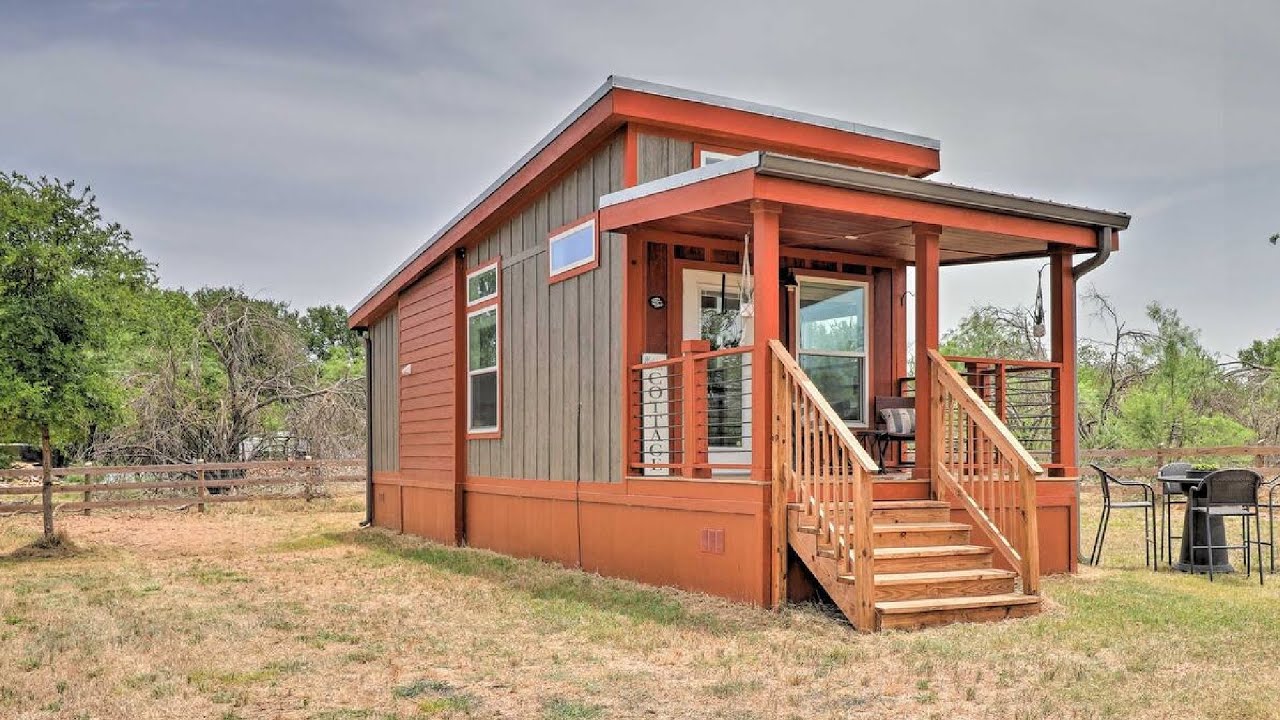 The Coziest Dog-Friendly Sunset Cabin with Wood Fire Pit!
