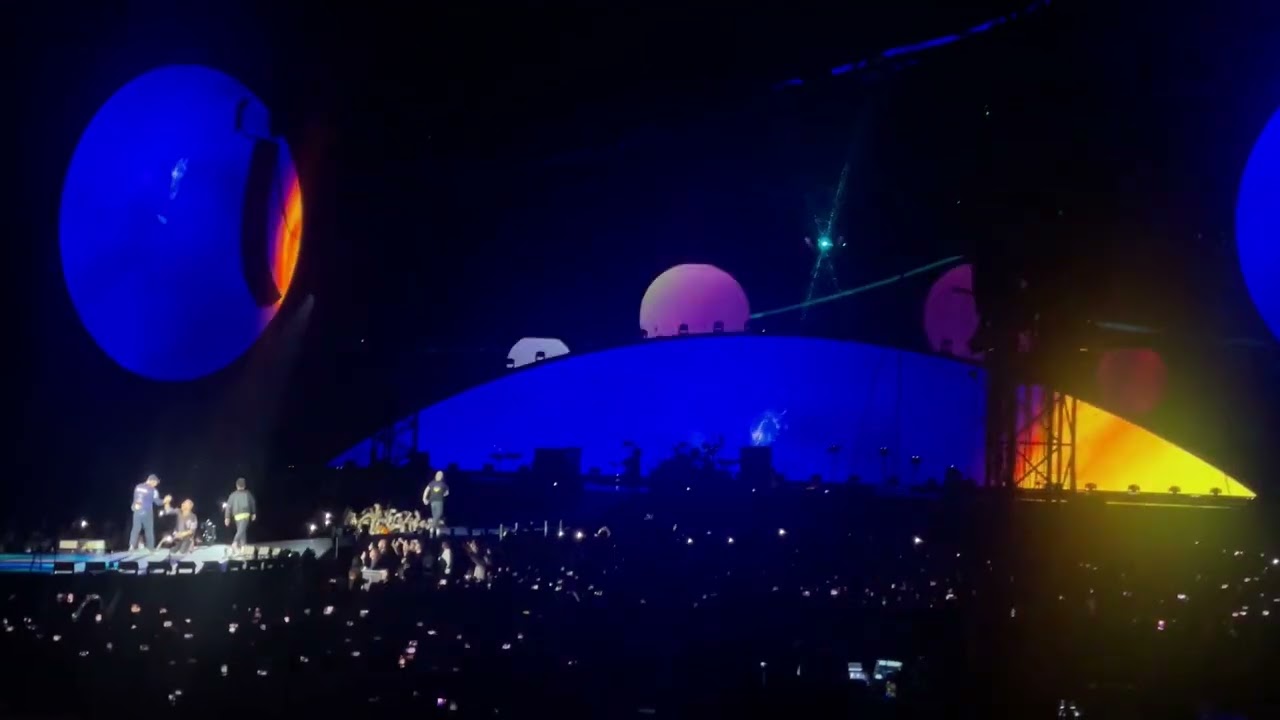 Tokyo Dome 🇯🇵 Yoasobi & ColdPlay MUSIC of the SPHERES WORLD TOUR