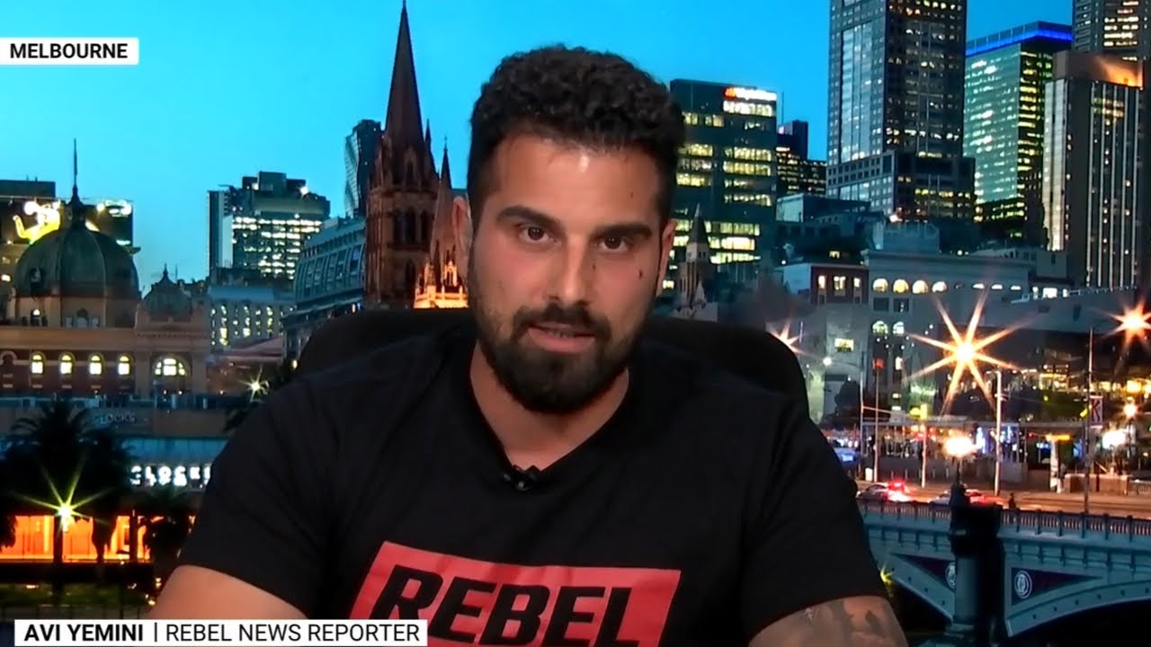 Avi Yemini confronted by aggressive pro-Palestine protesters