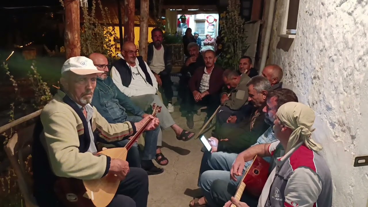 4.Gümüşhane Çamlıköy Koyunoğlu mahallesi. Bağlama ustalarından türküler. 28.08.2024