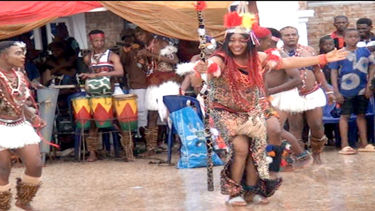 EGEDEGE DANCE IN ANAMBRA